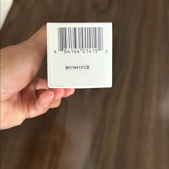 Rodan + Fields Soothe Gel Cleanser - White and Green Packaging - Picture 4 of 4